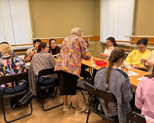 10 декабря прошёл увлекательный мастер-класс по изготовлению народных кукол — «Семейная пара» и «Куклы-игрушки на ёлку»